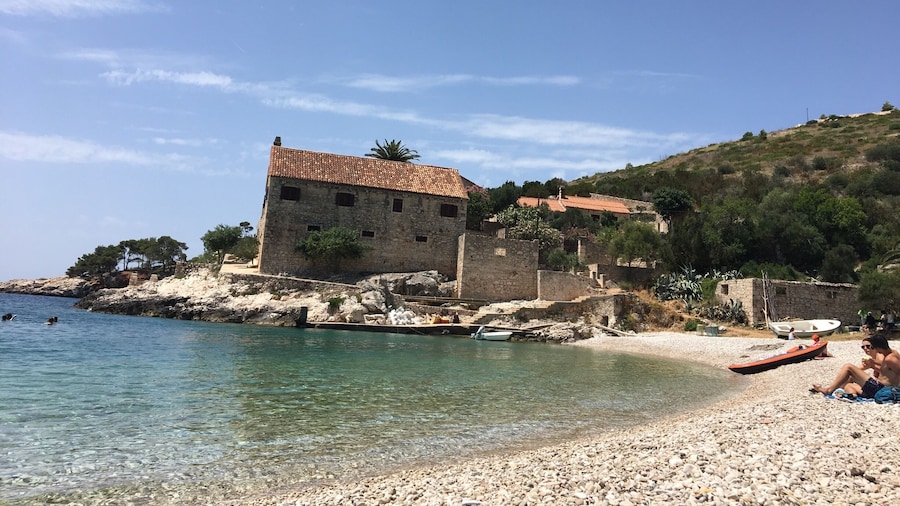 Scooter excursion to the beautiful Dubovica beach, secluded 8km from the Hvar Town crowds
#lifeatexpedia