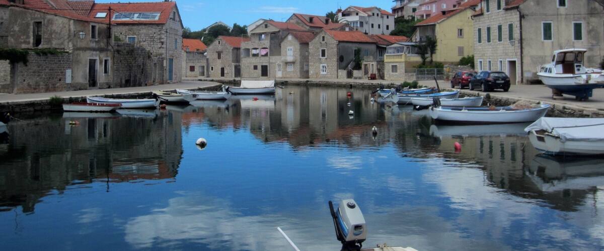 Scooting around Hvar island we came across many awesome charming towns full of tight cobblestone streets, charming cafes and wonderful sights, Vrboska being one of them.