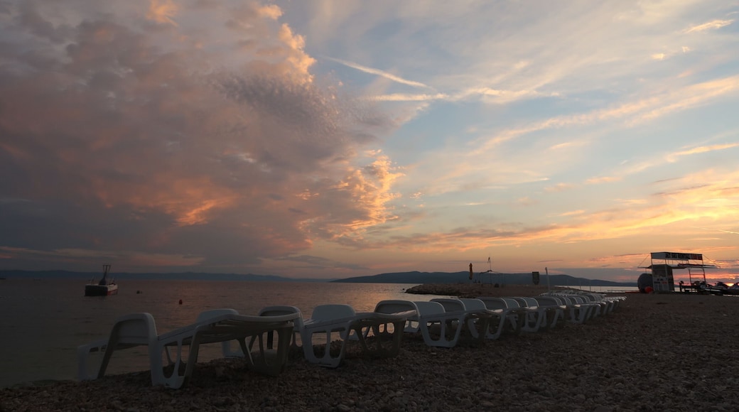 An awesome beach in Makarska - Croatia
#beach #makarska #croatia #sunset #clouds #photography#travel #EndlessSummer
