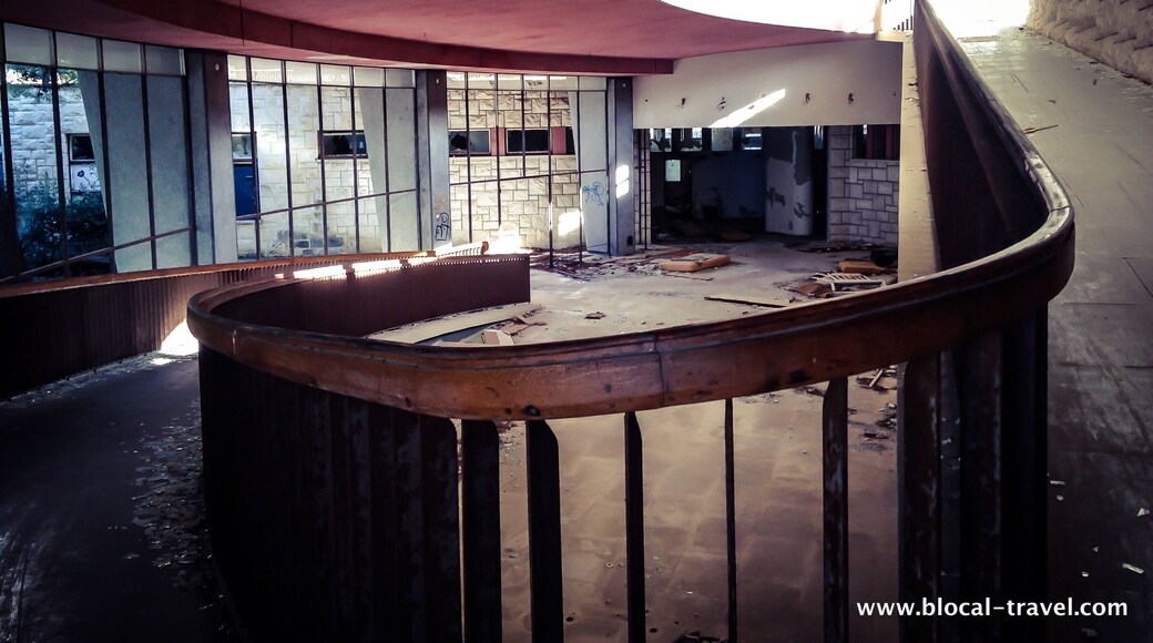 Urbex > Built in 1961 by architect Rikarc Marasovic and in use until the late â80s, this Brutalist building reminded me of the shapes of a conch. Not only does it develop in a spiral, but the sound of the waves echoed inside it.
Read my article "A Yugonostalgic tour of abandoned places in Croatia" here: http://www.blocal-travel.com/urbex/abandoned-place/abandoned-places-croatia/