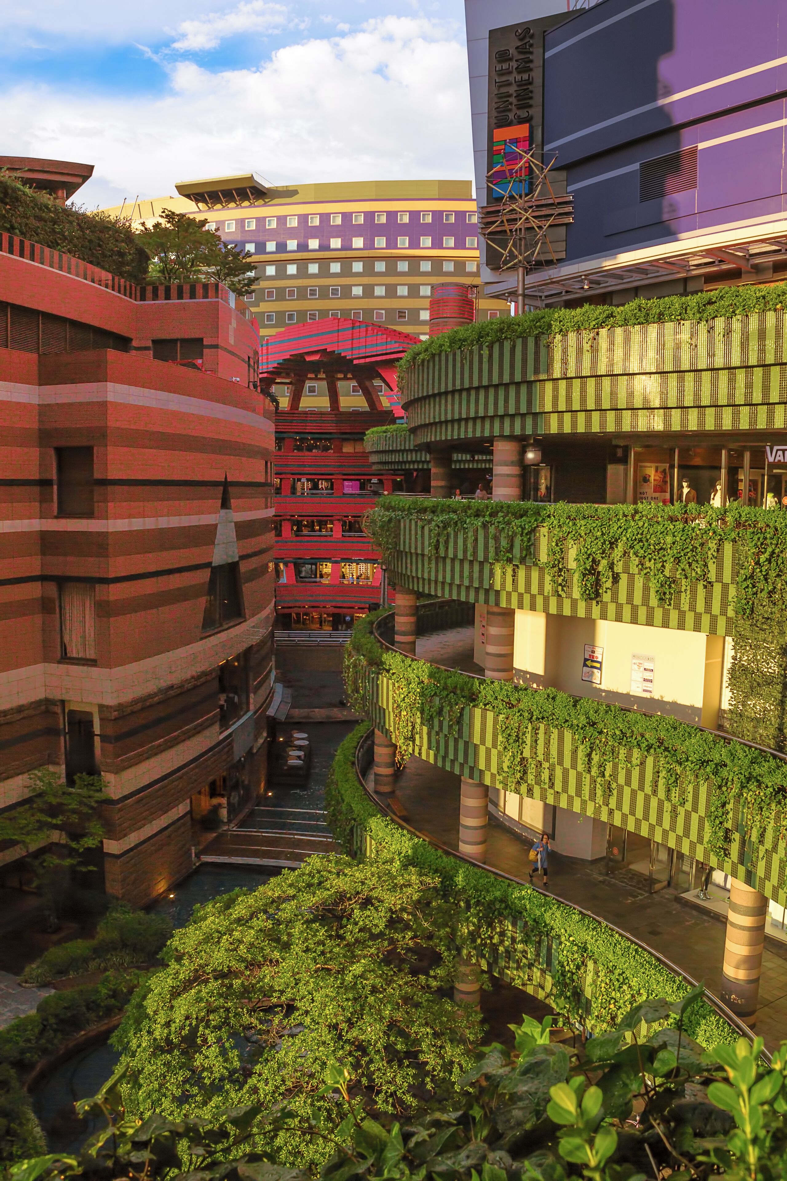 Located in the heart of Fukuoka city, Canal City Hakata is an enormous shopping and entertainment complex with an array of shops, restaurants (including a ramen stadium where you can try different sorts of ramen), theater, game centers, hotels and a canal that runs through the complex.