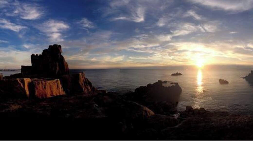 Sunset at Tojinbo. Incredible cliffs by the sea in Fukui Prefecture Japan. #goldenhour