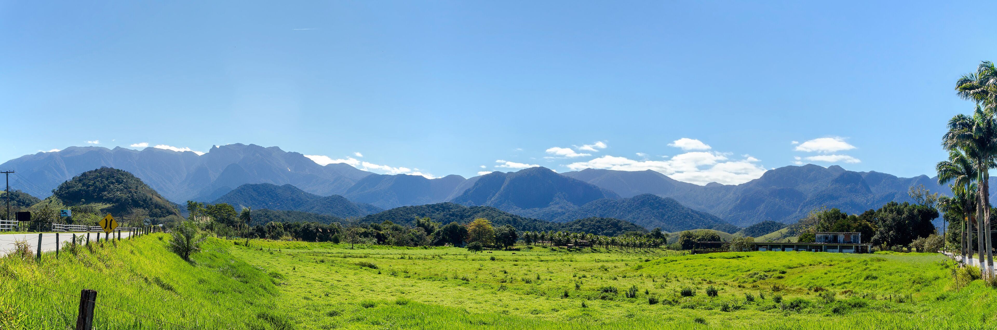 Guapimirim valley with mountains at the background