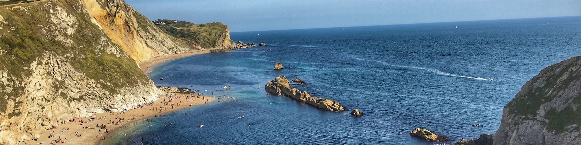 #LulworthCove #UK #Dorset #AquaTrove #BeachTips #BVSBlue