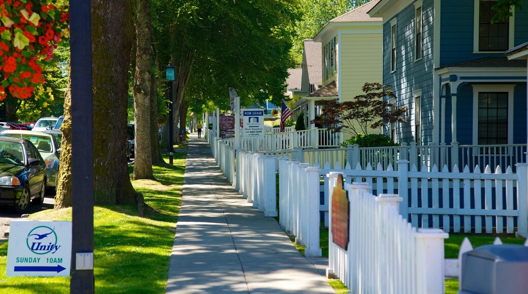 Port Gamble which includes a small town or village, a house and street scenes