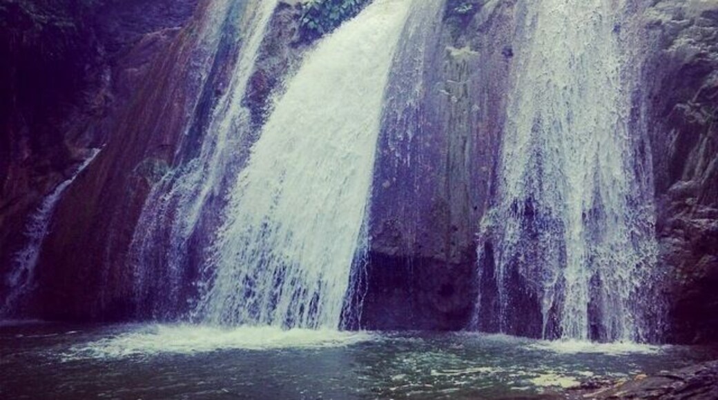 After an hour of tractor ride (my first tractor ride) and bumpy roads......
Taaadaaaaaaaaa!!!
So worth it..