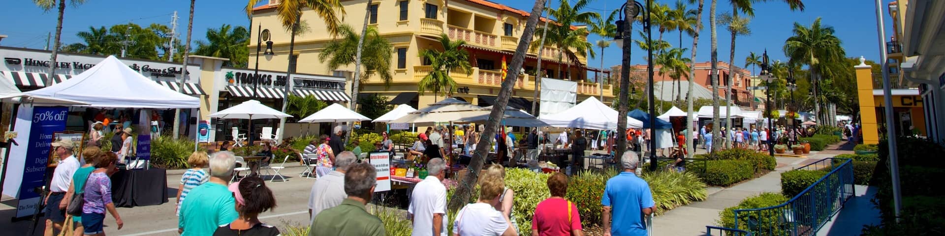 Einkaufsviertel 5th Avenue welches beinhaltet Stadt, Märkte und Straßenszenen