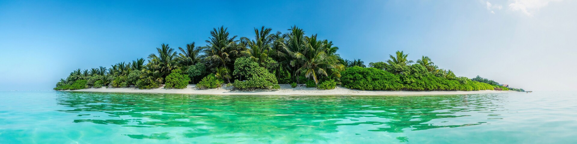 Thoddoo island panorama