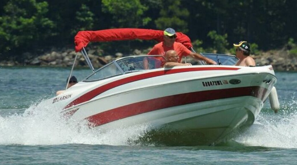 Boating on lake lanier on memorial day 2016.