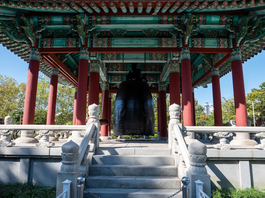 釜山 龍頭山公園の鐘楼