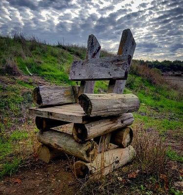 Rustic Chair 
#swingpiano #nature #nature2019 #forest #walker #trekking #senderismodemontaña #senderismo #ontheroad #nature