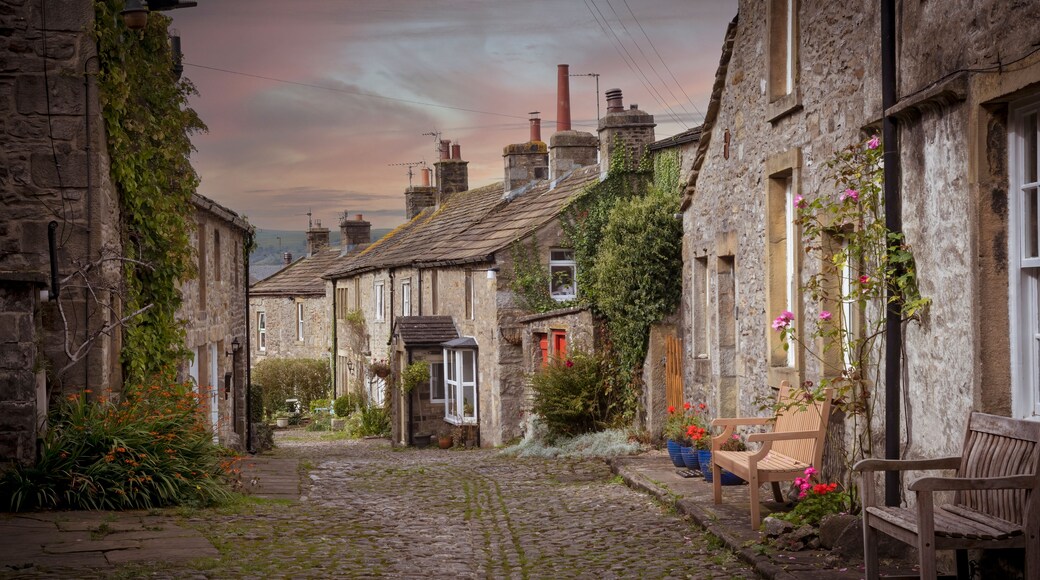 Typical street architecture in North Yorkshire town