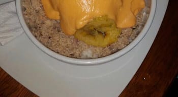 Here you can eat the best seafood but this chopsuey is just magnificent! It’s made with rice and crab, a lot of crab