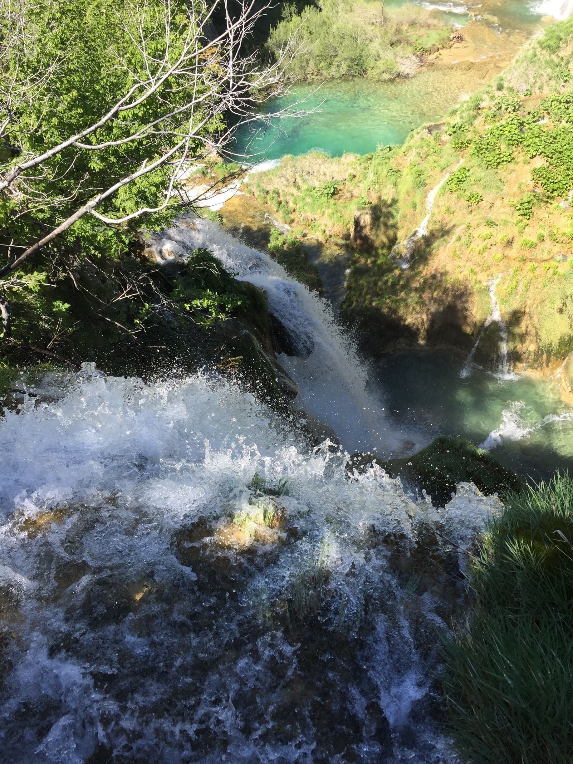 Just before arriving to the big Waterfall in Plitvice lakes, you have for me the best spot, where most of the water falls from all around, into a big, deep, clear blue water a good 75-80m underneath!! And you are on the steps just above the water that makes the whole experience fascinating!
#50 shades of green