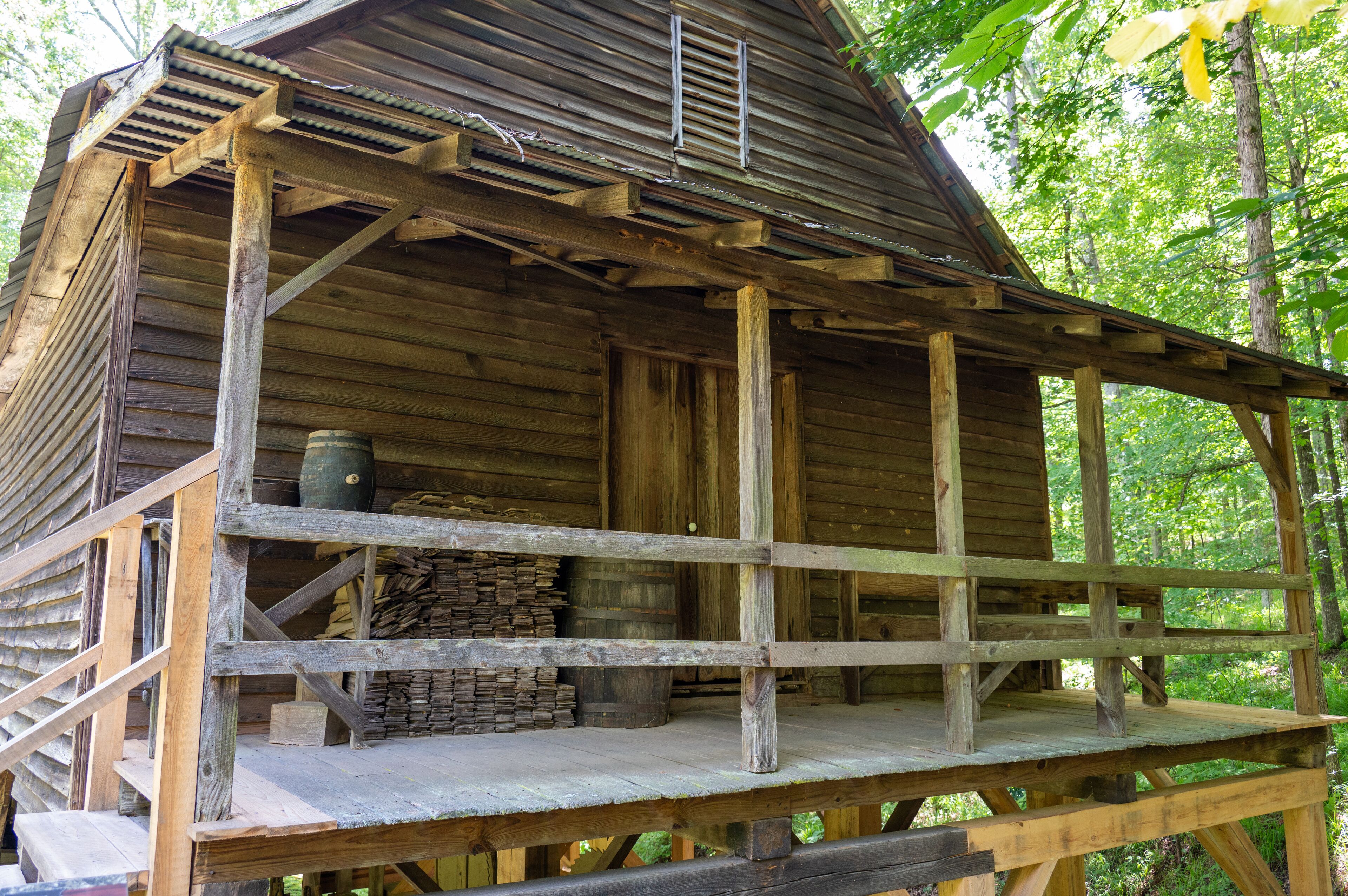 Gin House at Jarrell Plantation