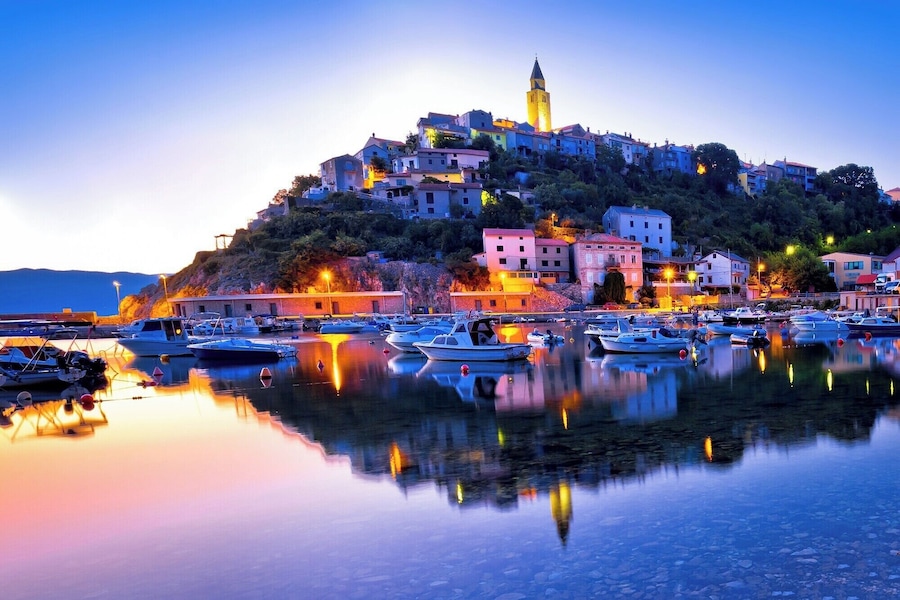 Morning blue.
Ancient Town of Vrbnik harbor view morning glow, Island of Krk, Kvarner bay archipelago, Croatia. Taken in early winter dawn.
#BVSBlue
