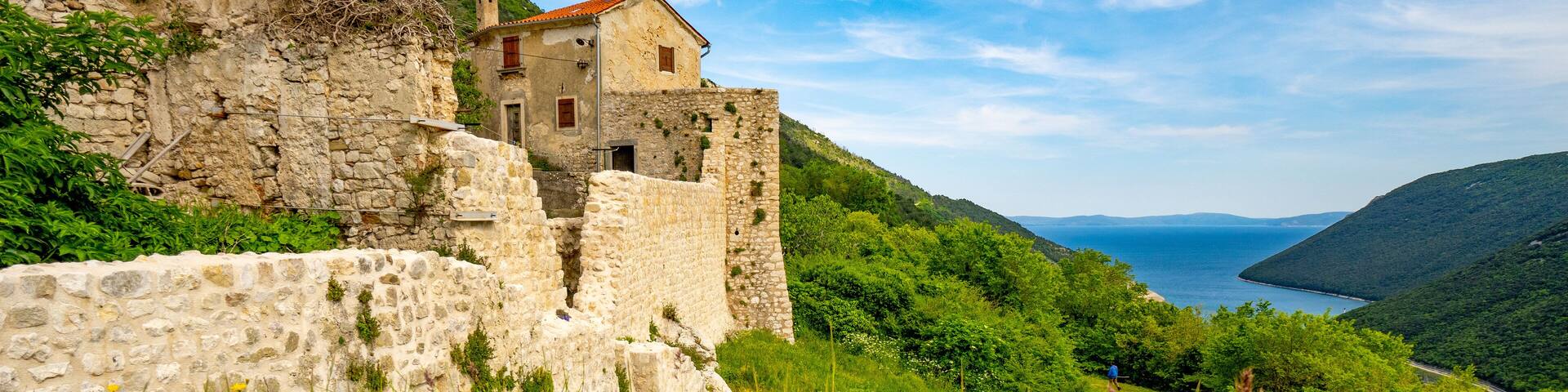 Plomin und Blick über die Adriabucht, Istrien,Kroatien