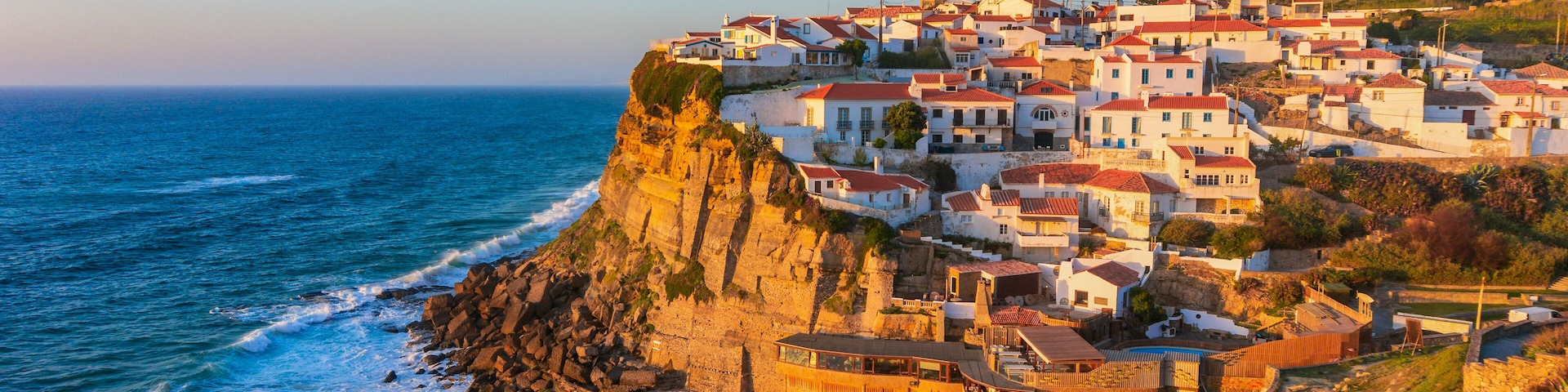 Azenhas do Mar, typical village on top of oceanic cliffs, Portugal