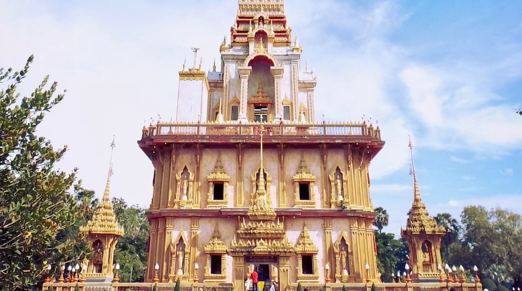 Say Wat?! Wat Chalong! At the top of the tower is what is said to be a fragement of Buddha's bone. #LifeAtExpedia