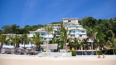 This hotel has an unbeatable view and access to a beach. It also has its own pool right next to the beach. But some of the units have private pools at the attached the balconies.