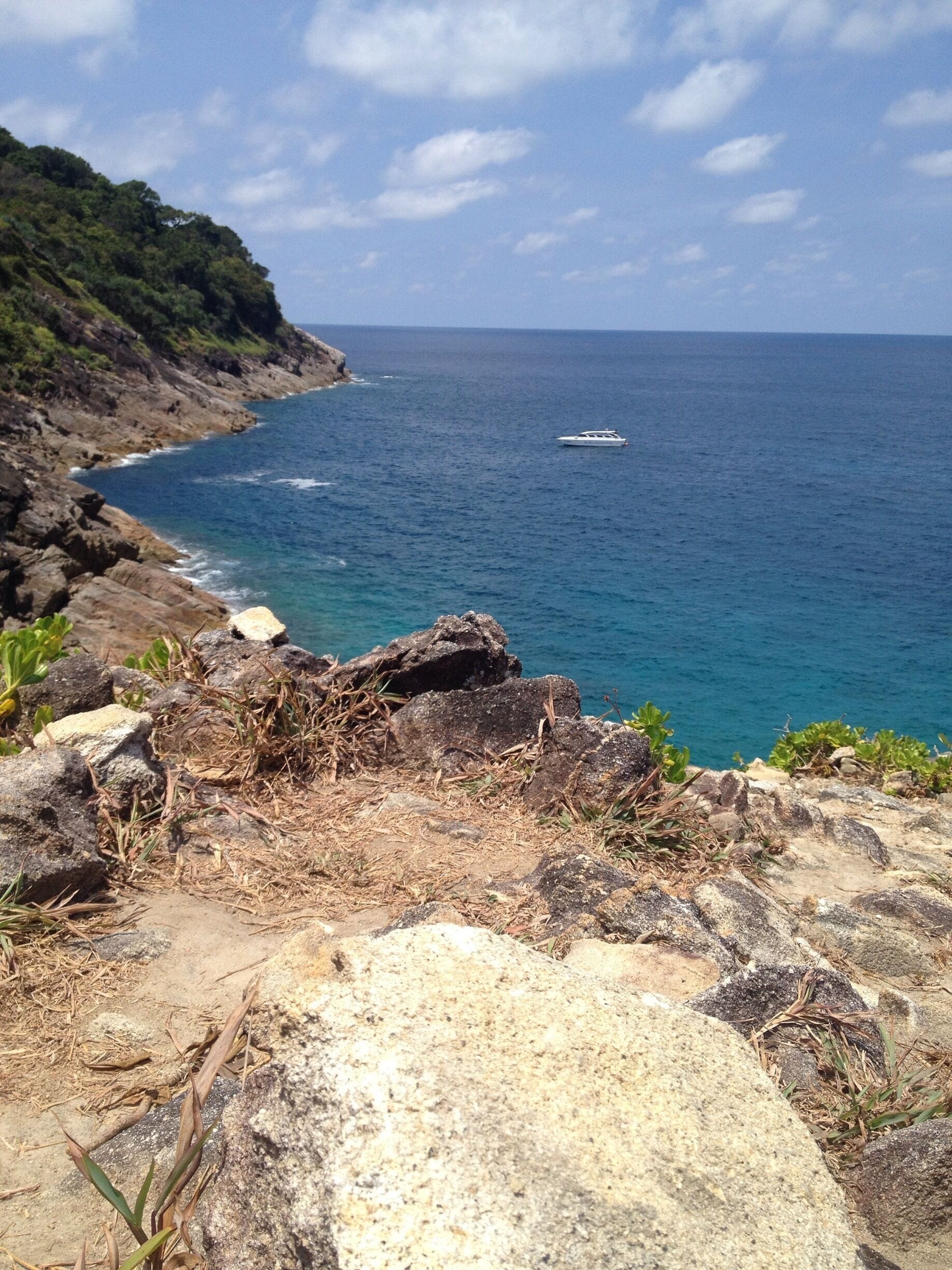 I've never seen a very very blue sea like this before.