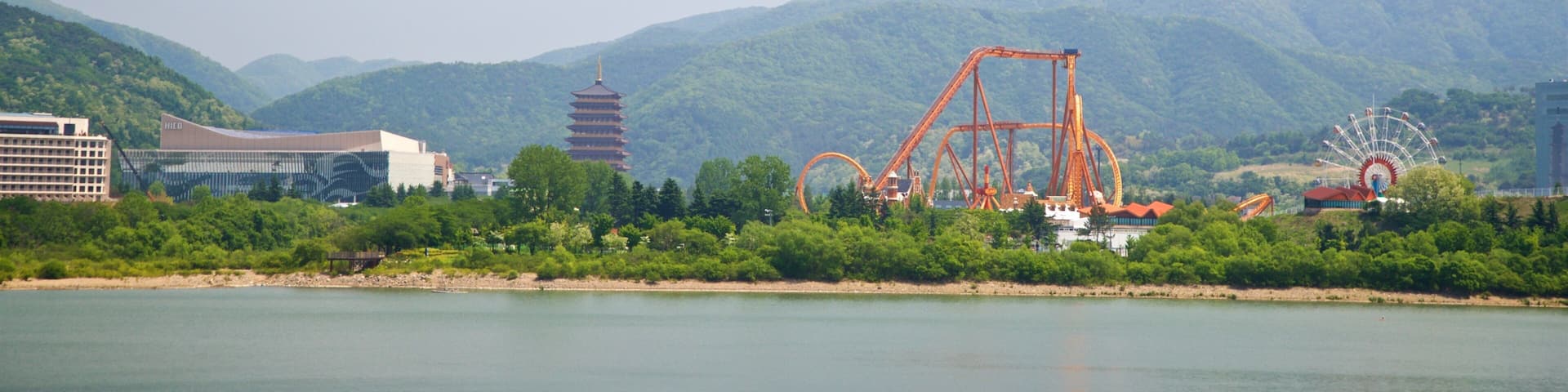 Bomun Lake featuring landscape views and rides