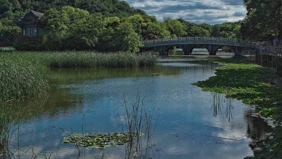 Daegu Duryu Park is home to Daegu Tower