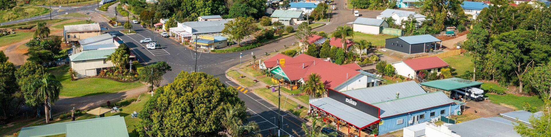 Millaa Millaa featuring a small town or village and landscape views