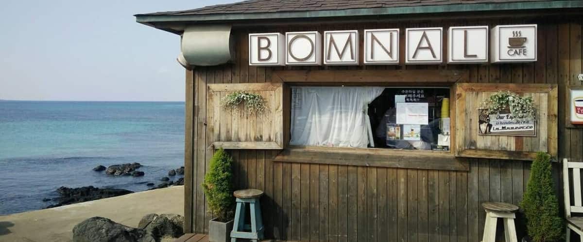 Bomnal Cafe in Aewol, Jeju. Pretty lil cafe.