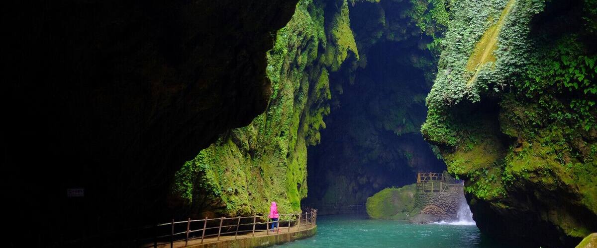 #Tongling Grand Canyon in Baise.
#éç”ć€§ćłĄè°·
https://twitter.com/Beautifulgx