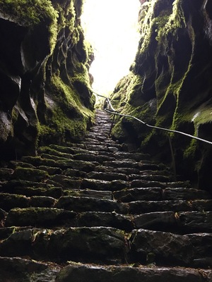 An interesting cave to explore off the pigeon loop path.