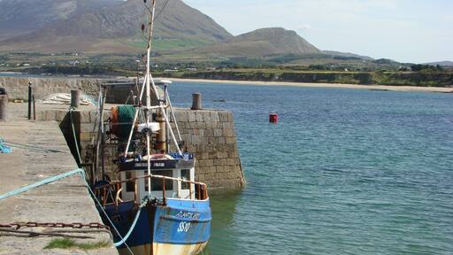 Old head pier , looking on to Croagh Patrick