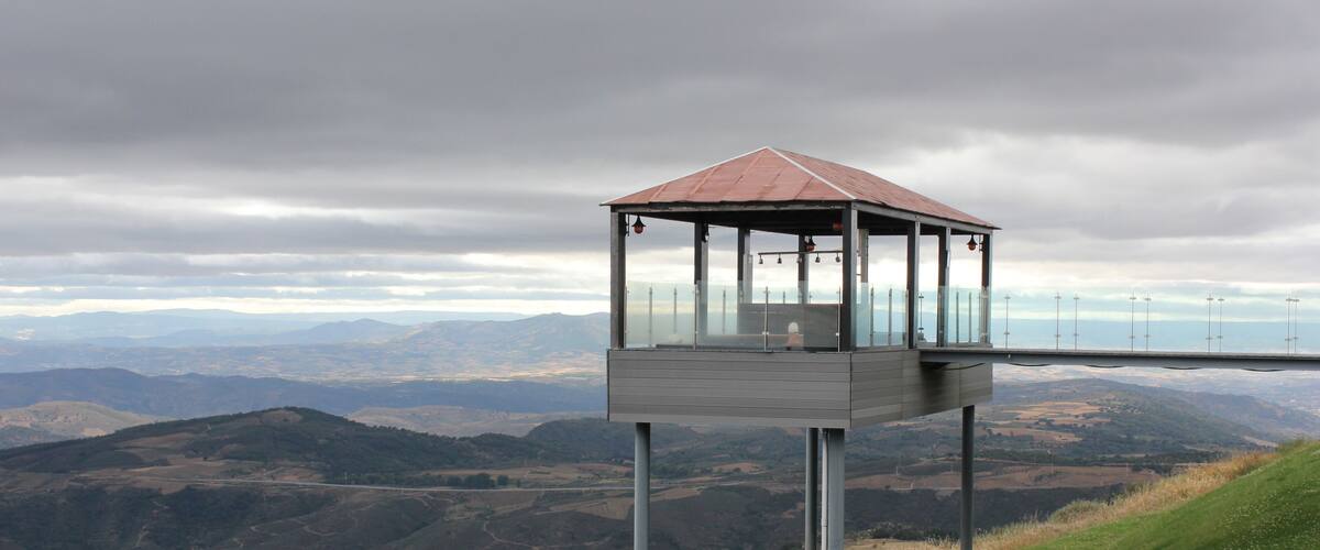 #Hotel et Spa # Portugal #Alfandega da fé #montagne #Piscine #Nuage #Point de vue