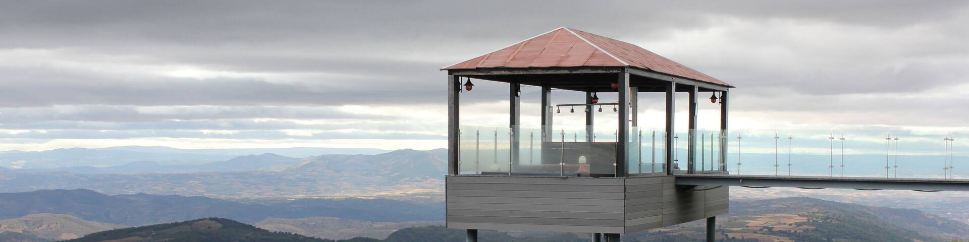 #Hotel et Spa # Portugal #Alfandega da fé #montagne #Piscine #Nuage #Point de vue