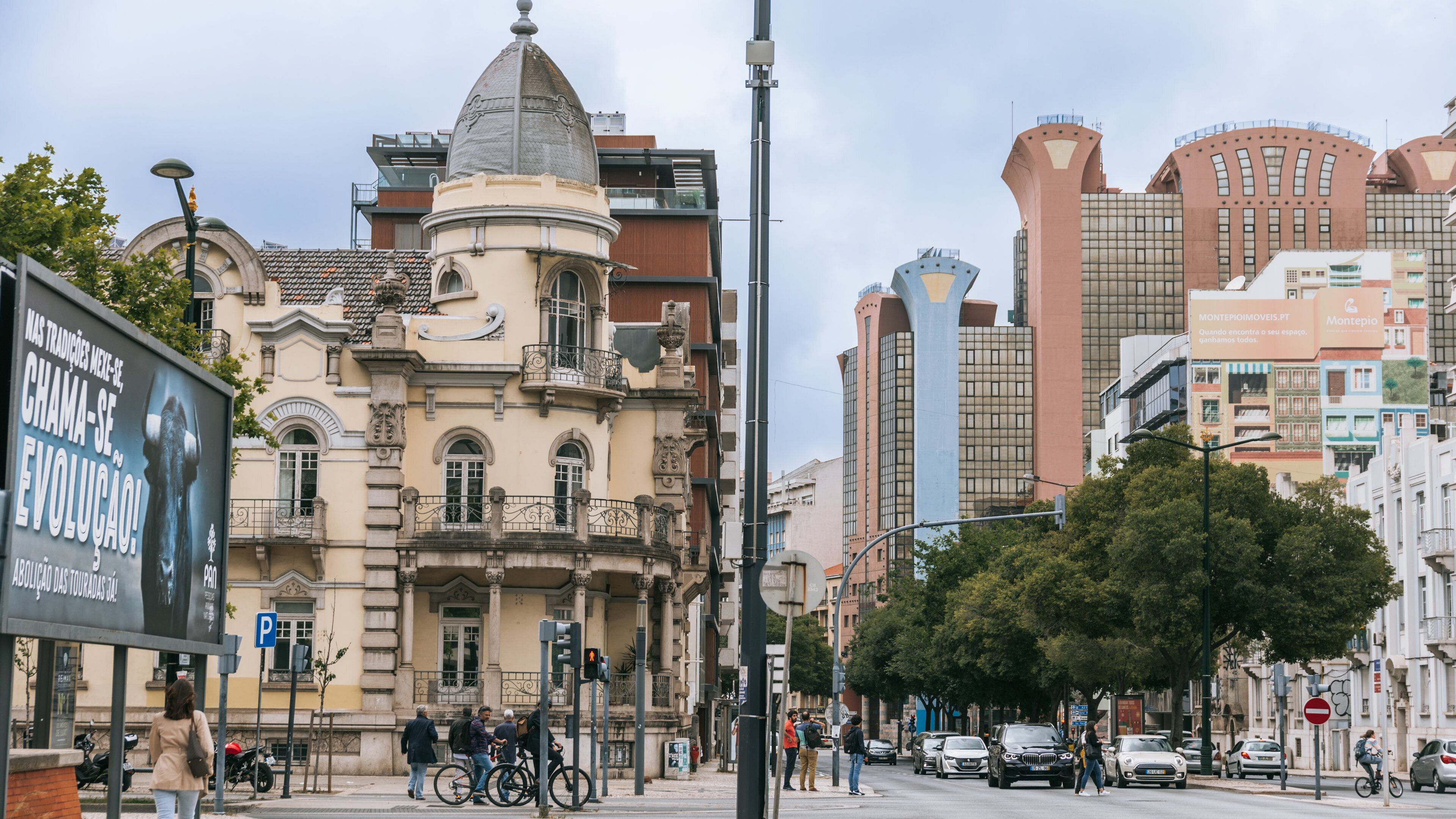 Avenidas Novas featuring a city and heritage elements