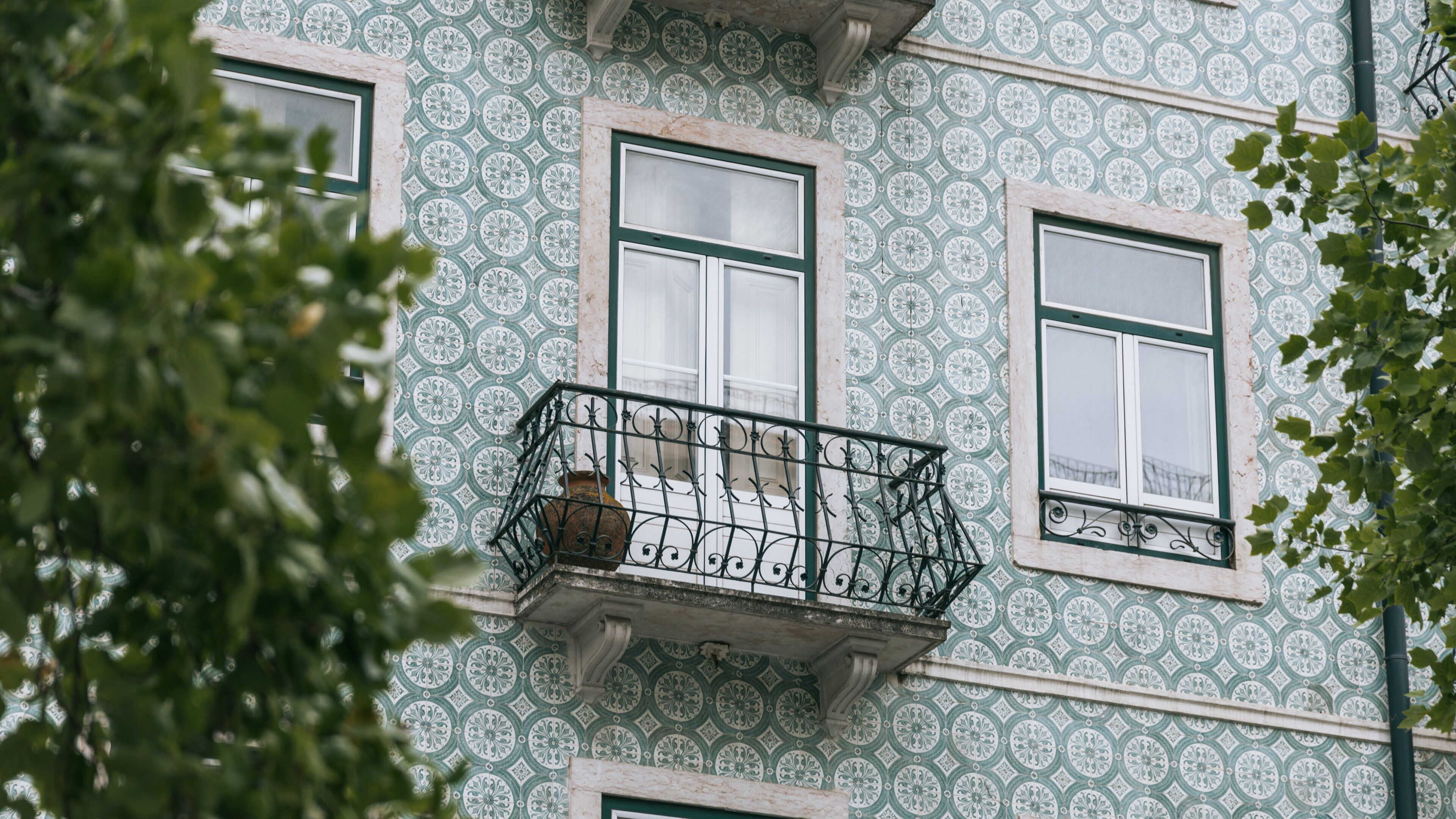 Avenidas Novas featuring heritage elements