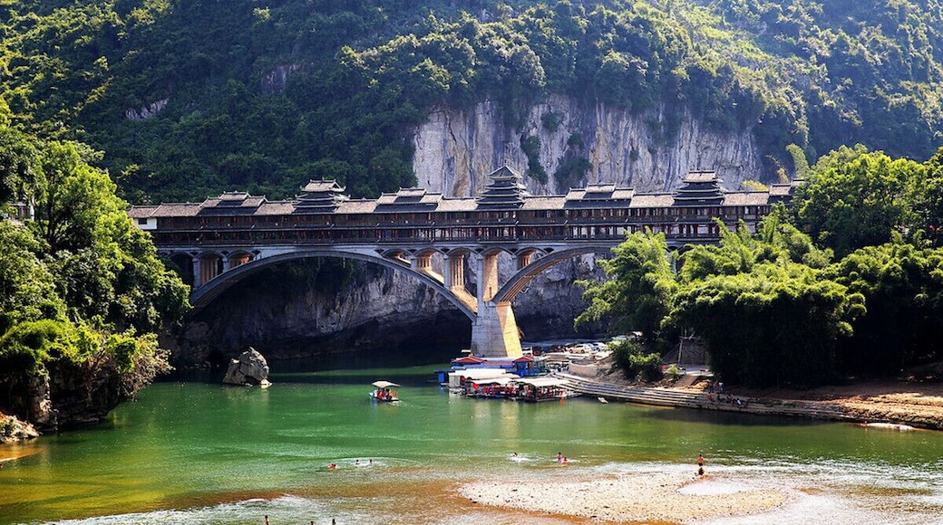 Meet #Yizhou,step into the hometown of Liusanjie.遇见宜州,走进三姐故里.
https://twitter.com/Beautifulgx