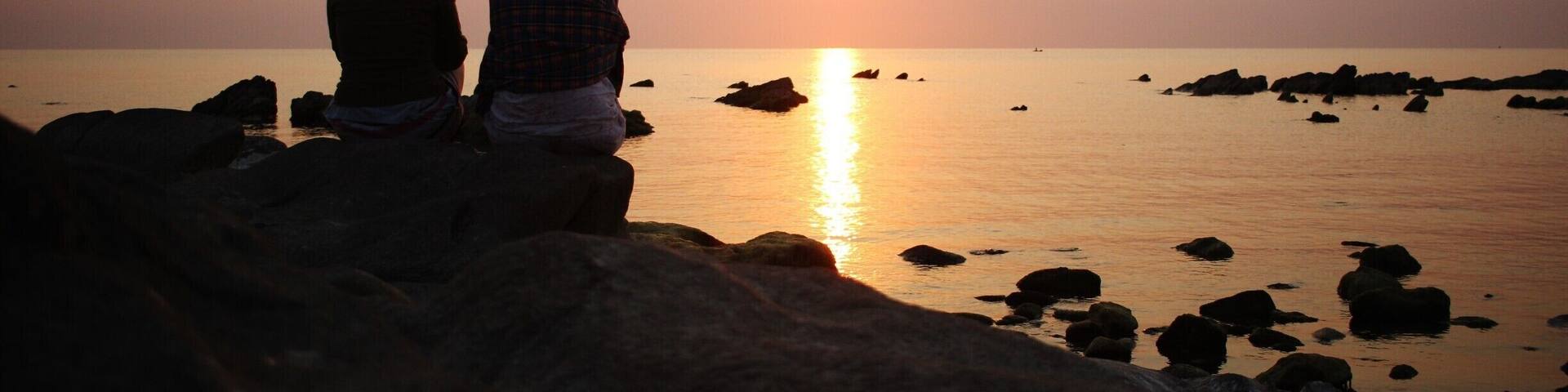 The 2016 Lake of Stars music festival was held at Chintheche Inn in Nkhata Bay on Lake Malawi. Every morning the sun rises above the lake, turning the sky pink and gold. Worth getting up at 5am for.
Even without an amazing festival, Nkhata Bay is worth a visit for its stunning scenery. The area is about a 4-hour drive north of Lilongwe and has several lodges on the shores of the lake.