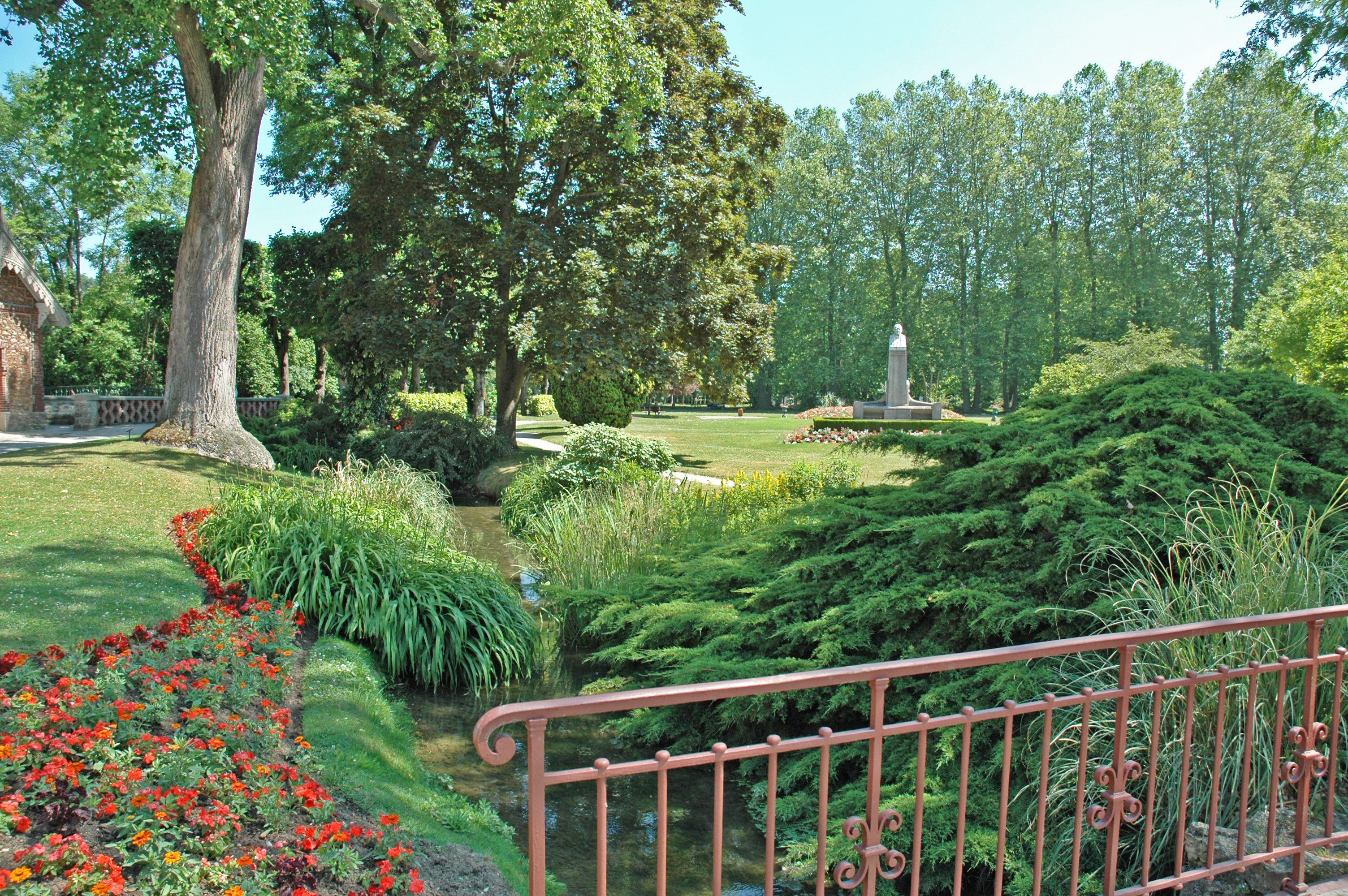 Le parc des Capucins, Coulommiers, Seine-et-Marne, Ile-de-France, Europe.