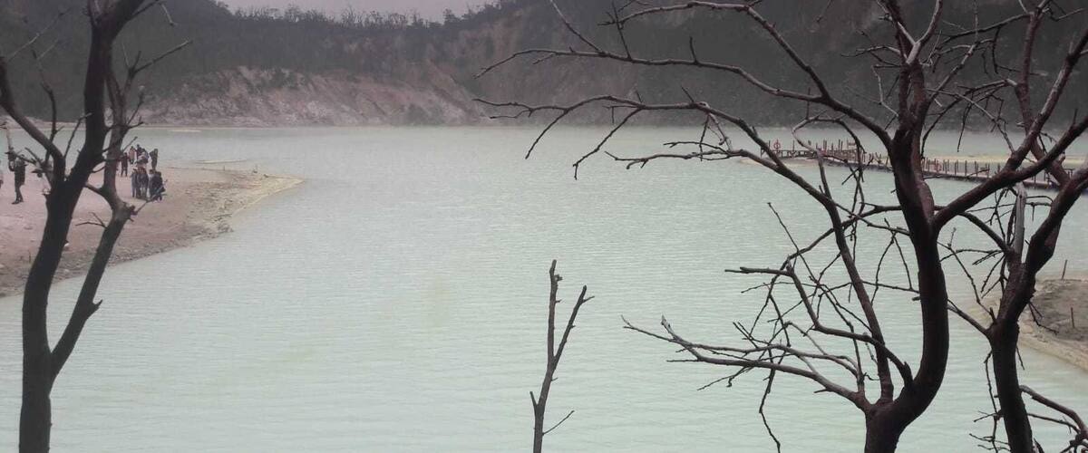 Very nice to visit many tourists but still beautiful.