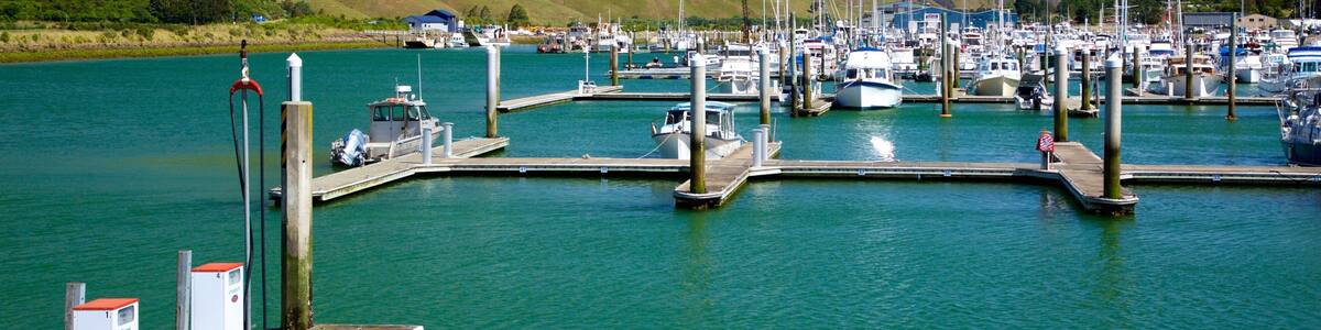 Havelock which includes mountains, a marina and boating