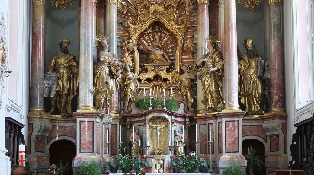 Pfarrkirche zur Schmerzhaften Muttergottes in Riffian (Südtirol): Innenraum