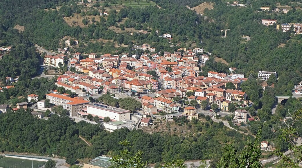 Vue de Roquebillière Nouveau depuis l’entrée du village de Belvédère.