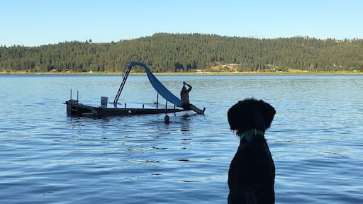 This is your quintessential, "grandmother's-lake house" kind of a lake. Enchantingly quiet and tucked away, but not too far off I-90. SHHH! Keep it a secret!