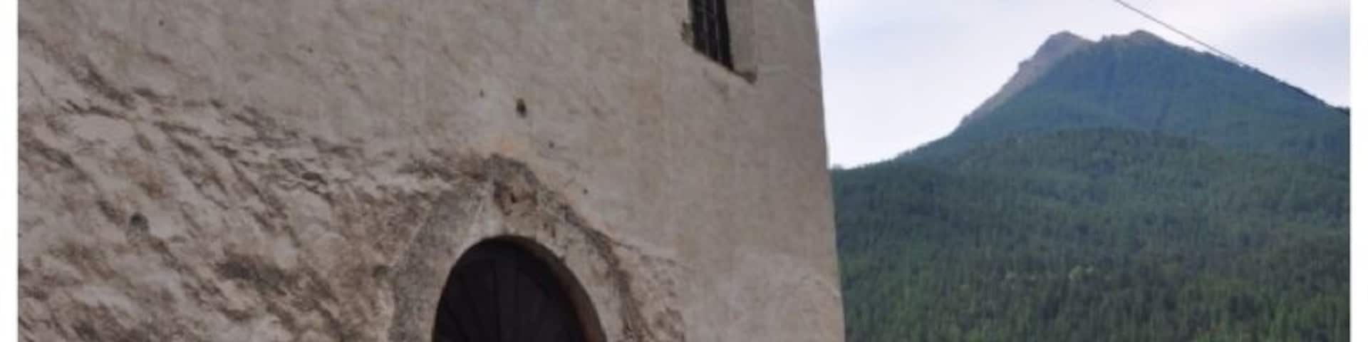 Chapelle St Pancraçe, a nice hiking area