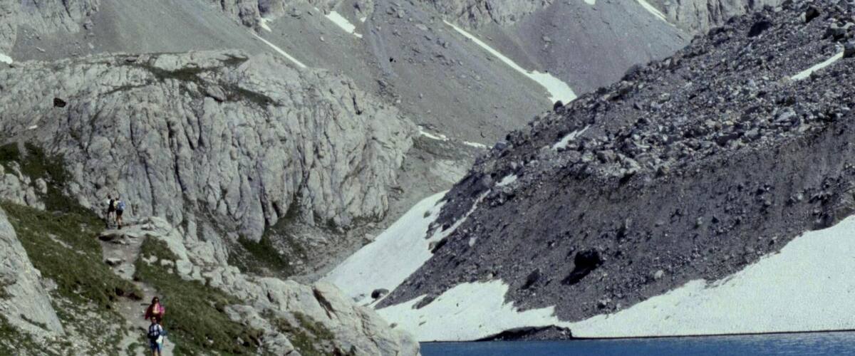 Alpes-De-Haute-Provence Saint-Paul-Sur-Ubaye Vers Lac Des Neuf Couleurs Lac Long
