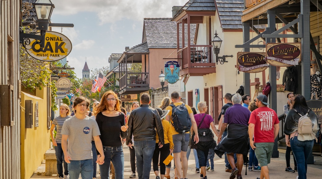 St. George Street showing street scenes