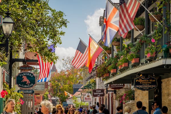 Florida featuring street scenes