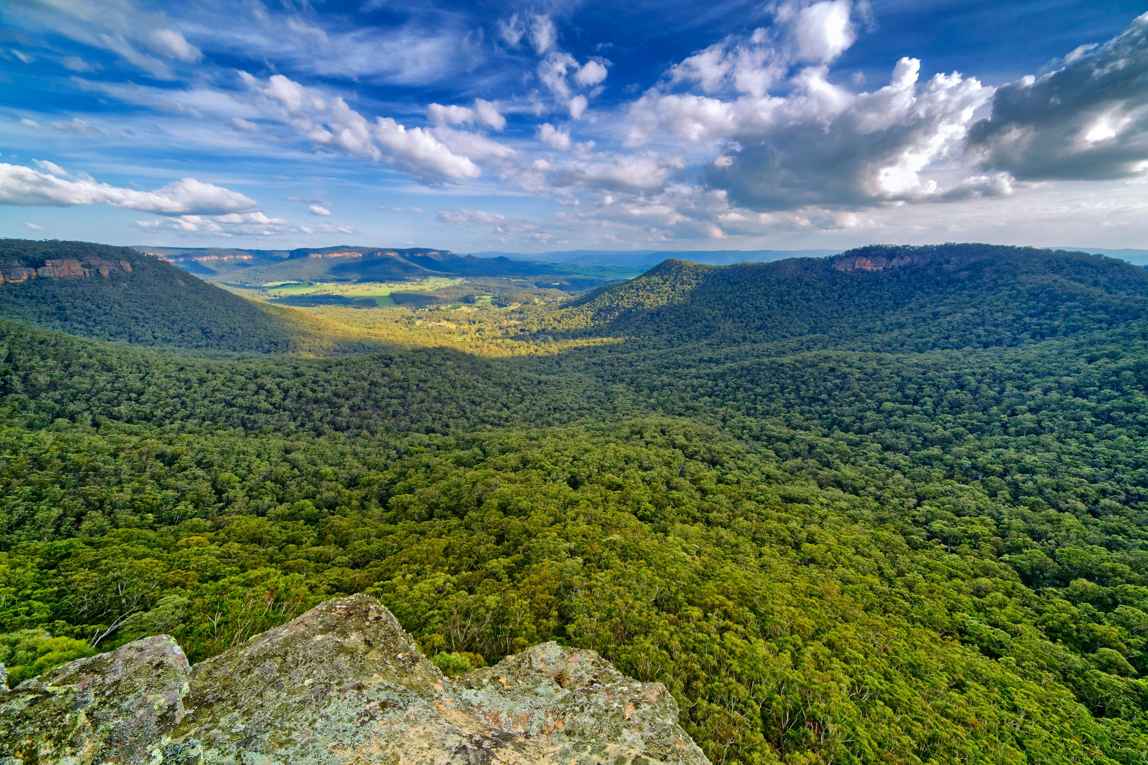 Mitchell's Ridge Lookout, Mount Victoria, Blue Mountains, Australia.