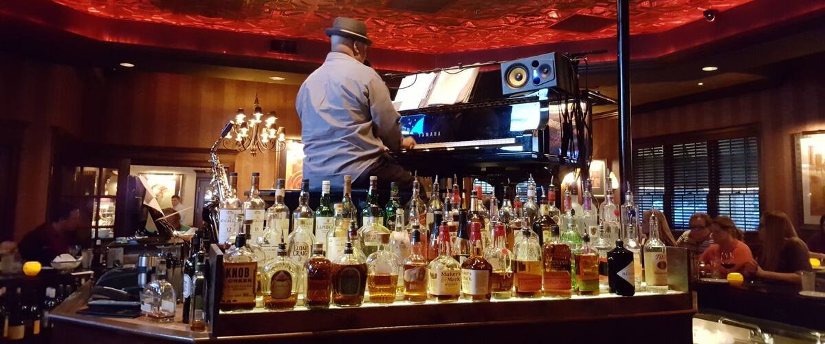 Love hanging out in the piano bar...food is outstanding... live entertainment most nights.